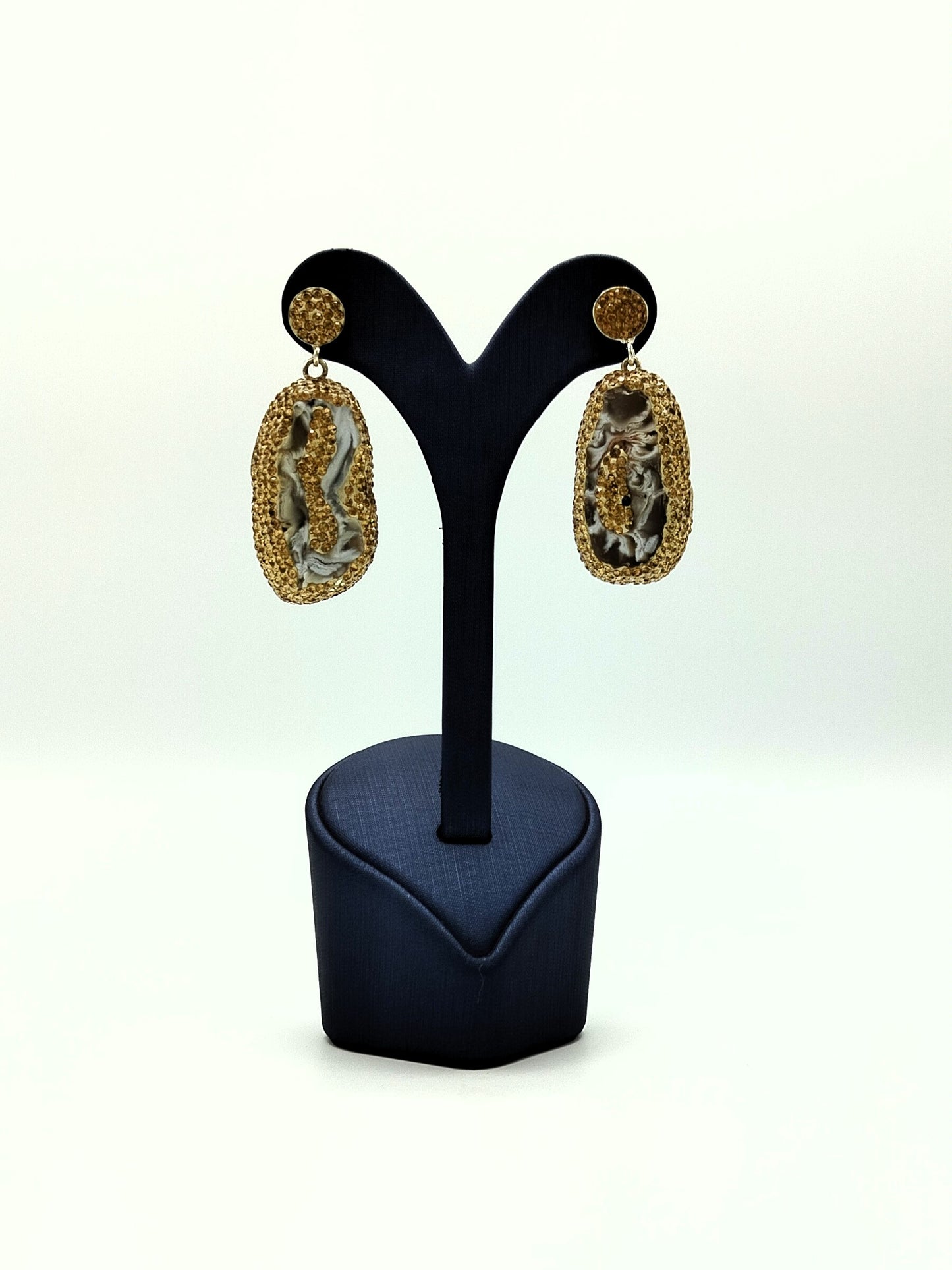 Golden Aura: Agate Carved Jewelry Set