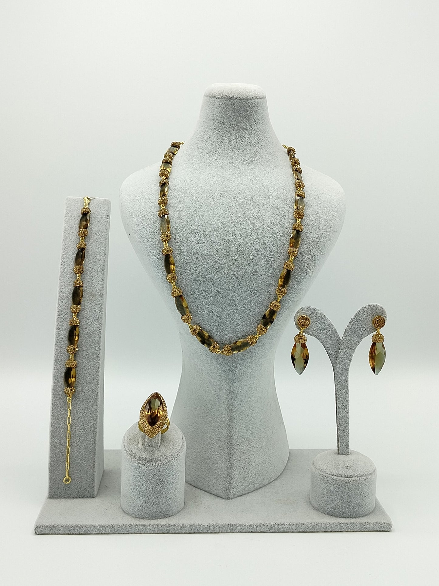 Golden Amber Elegance Jewelry Set