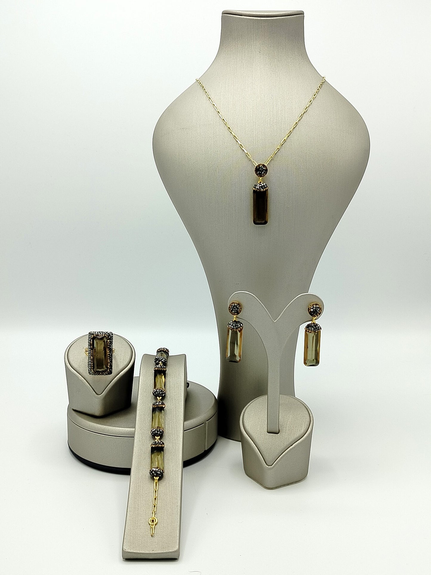 Luxurious Sultanite Gemstone Jewelry Set