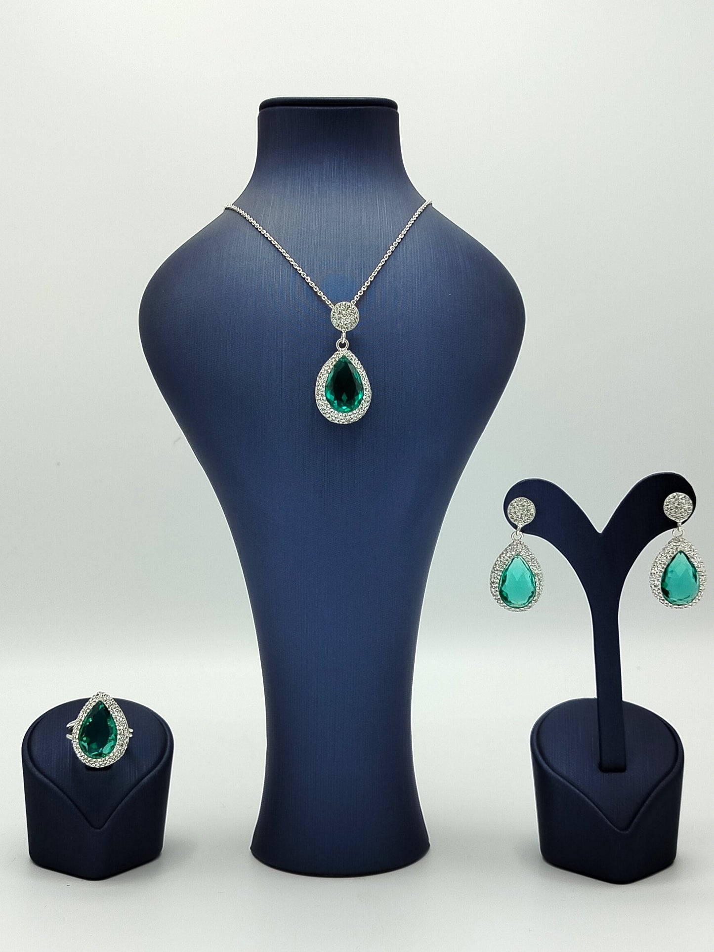 Handcrafted Silver Jewelry Set with Emerald-Toned Stones